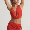 Keika halterneck-cowl-crop-top i chili-rød