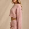 Kort strikket genser i ribbestrikk i Blush Pink