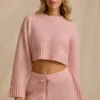 Kort strikket genser i ribbestrikk i Blush Pink