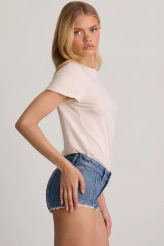 Lanori lavt sittende hotpants i mellomblå