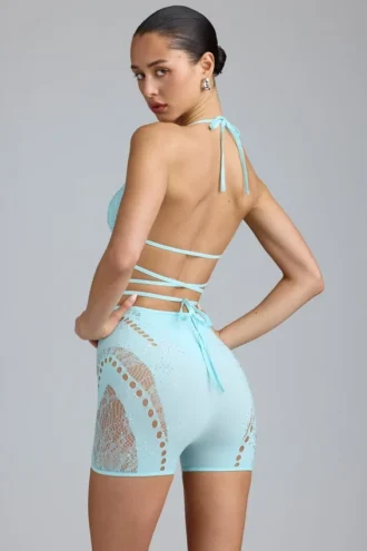 liberty bikinitopp med kryssstropper og dekorasjoner i isbltt 2 330x495 - Liberty-bikinitopp med kryssstropper og dekorasjoner i isbl&aring;tt