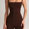 Luma Modal Bodycon Capri-jumpsuit med firkantet hals i sjokoladebrun