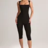 Luma Modal Bodycon Capri-jumpsuit med firkantet hals i svart