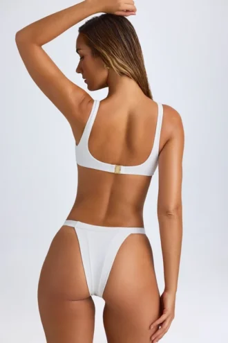 Malibu bikinitopp med rund hals i hvitt