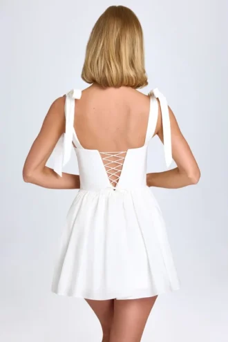 Marianna Ruched Corset Minikjole i hvitt