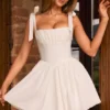 Marianna Ruched Corset Minikjole i hvitt