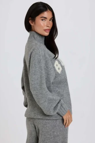 Myk strikket oversized genser i grått