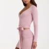 Myk strikket wrap-top i rosa