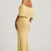 Naia Bouclé off-shoulder maxikjole i gult
