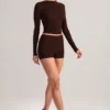 Noor Modal høye bodycon-shorts i sjokoladebrun