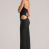 Oona Deep Plunge Halterneck Maxi Kjole i svart