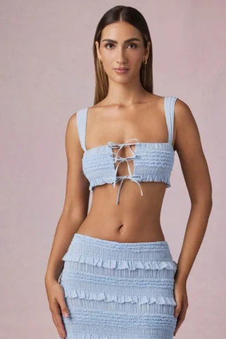 Ottilie Ruffle Tie-Front Crop Top i Powder Blue