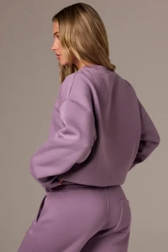 Oversized genser med rund hals i Dusk