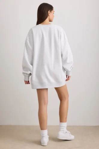 Oversized genser med rund hals i grå melert