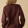 Oversized genser med rund hals i mahogny