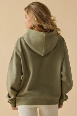 Oversized hettegenser i myk oliven