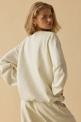 Oversized sweatshirt med rund hals i benhvit