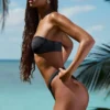 Pacifico pyntet, rynket Cheeky-bikinitruser i svart