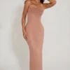 Palermo pyntet bandeau-maxikjole med krage i beige