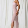 Papeete Ruched Bandeau Midi-kjole i myk rosa