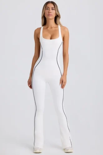 Petite Soft Active jumpsuit med åpen rygg i hvitt