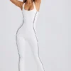 Petite Soft Active jumpsuit med åpen rygg i hvitt