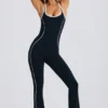 Petite Soft Active jumpsuit med åpen rygg i svart