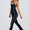 Petite Soft Active jumpsuit med åpen rygg i svart