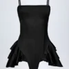 Priaska korsett-playsuit med volanger og snøring i svart