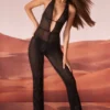 Ramona jumpsuit med pynt og dyp utringning i svart