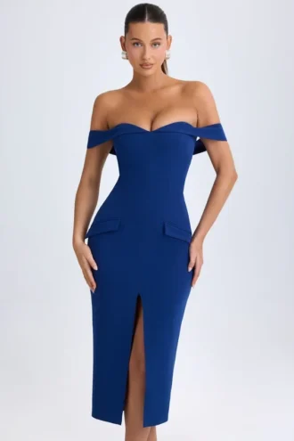 Rasine off-shoulder midilang kjole i True Navy
