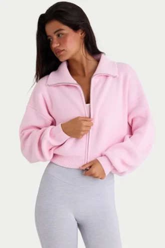 Ribbestrikket, kort sweatshirt med glidelås i blekrosa