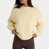 Ribbestrikket oversized genser i sitron