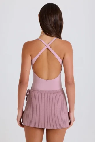 Ribbestrikket skort med snøring i mauve
