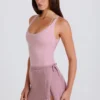 Ribbestrikket skort med snøring i mauve