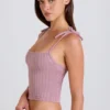 Ribbestrikket tank-top med knyttebånd i mauve