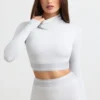 Ryggløs turtleneck-crop-top med lange ermer i grå melert