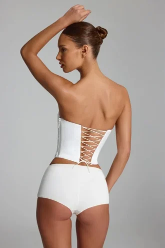 Sabrine Slinky Jersey Hotpants med lav midje i hvitt