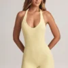 Shelly Modal ribbet ryggløs playsuit i Lemon Sherbet