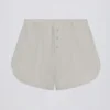 Shorts med knappedetaljer og middels høy midje i lysegrå