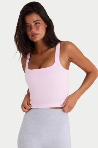 Sømløs, myk ribbet tank-top med firkantet hals i pudderrosa