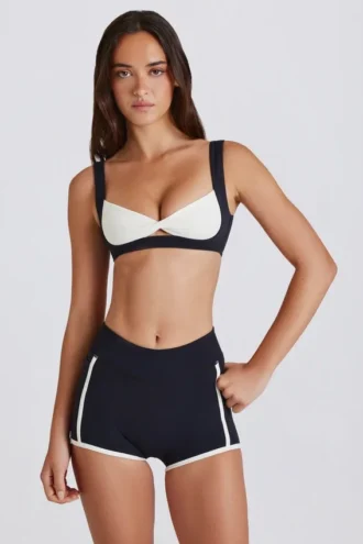 Soft Active kontrast-minishorts i svart