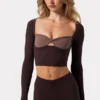 Soft Active kort topp med vridd front i farge Espresso