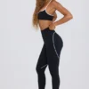 Soft Active leggings med middels høy midje i svart