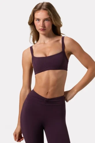 Soft Active sports-BH med sømdetaljer i fargen Plum