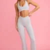 Soft Active leggings med V-formet linning, lommer og utvidet ben i grått