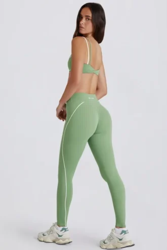 Soft Active leggings med vridd front i grønn