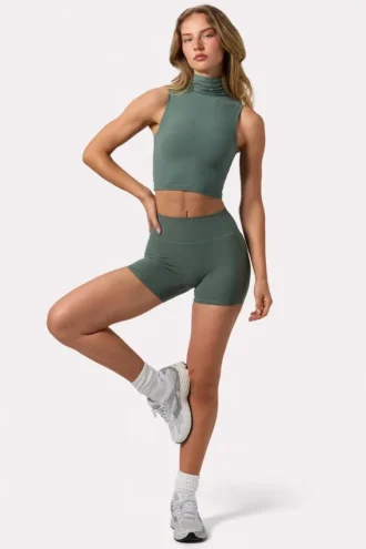 Soft Active minishorts med høy midje i khaki