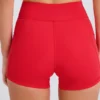 Soft Active Pocket V-Waist Mini Shorts i jordbærrød