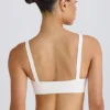 Soft Active sports-BH med kontrastkant i hvit